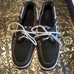 Ladies Sherry slip on boat shoes